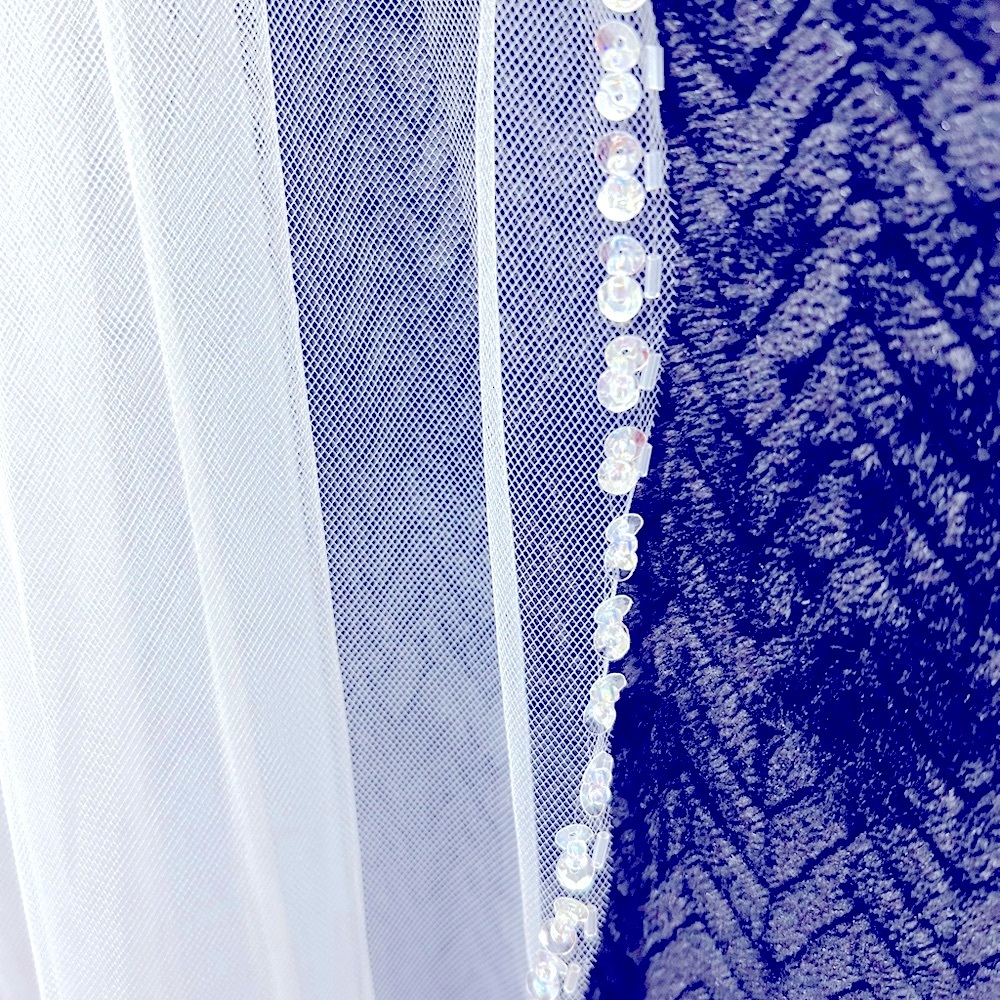 💕Fingertip wedding veil. With sequins and beads.